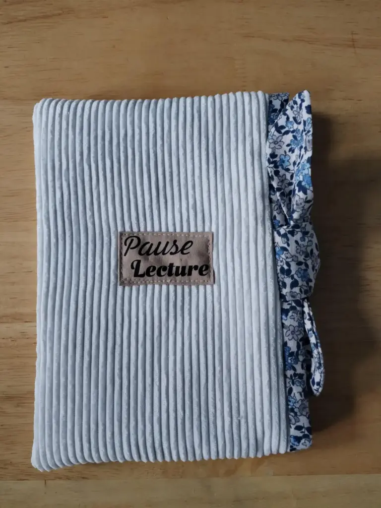 Pochette livre blanche