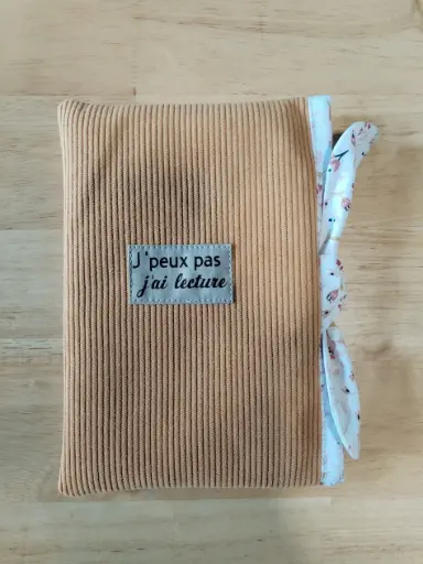 Pochette livre Moutarde