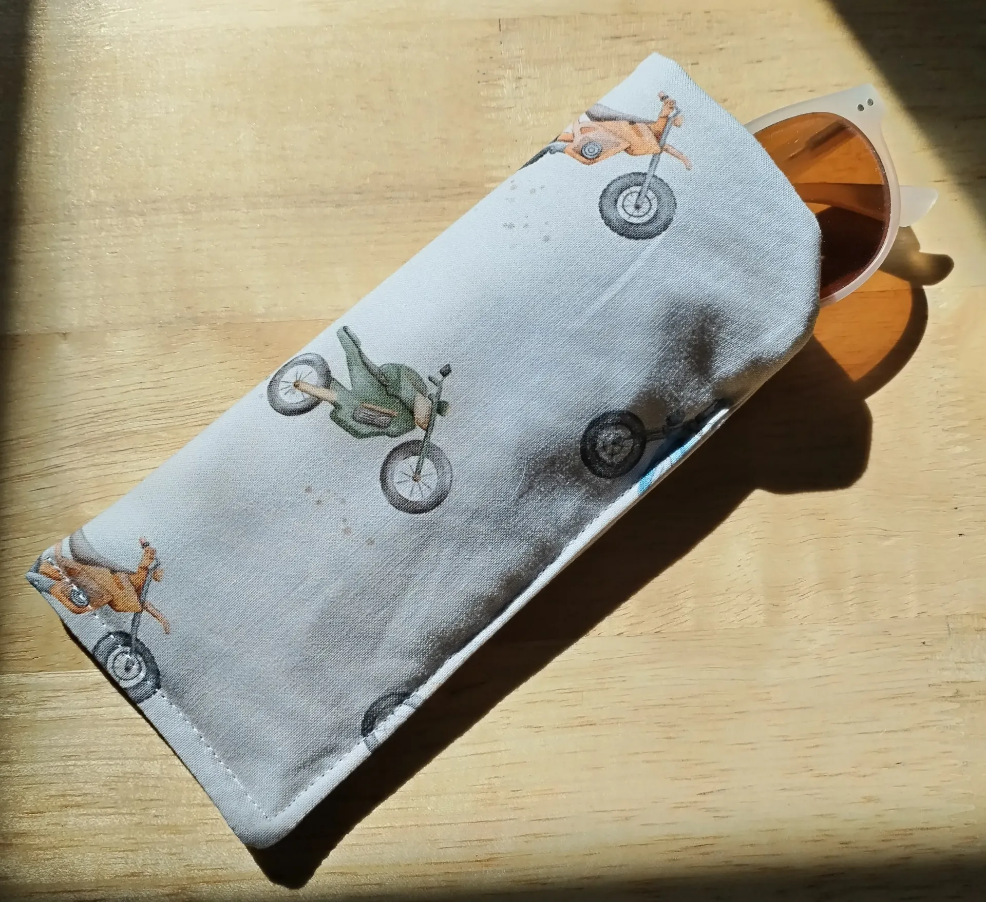 Etui à lunettes moto